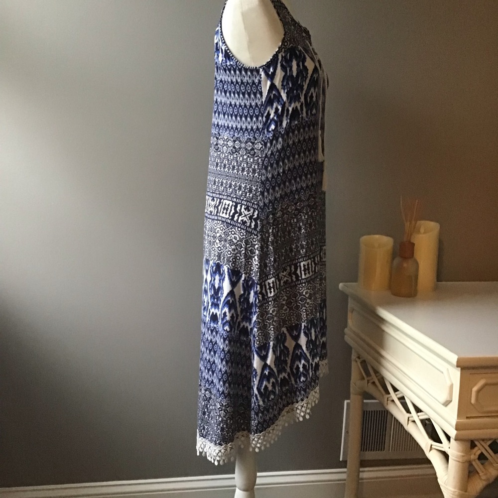 Dress - Picture 3 of 8